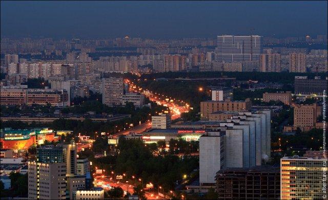 Ночная жизнь Коньково. Фото с крыши одного из зданий